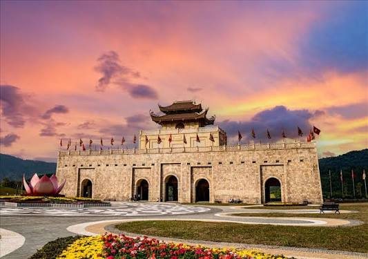 Khu du lịch sinh thái tâm linh Tây Yên Tử
